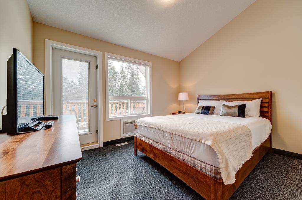Inn Of The Rockies Канмор Экстерьер фото