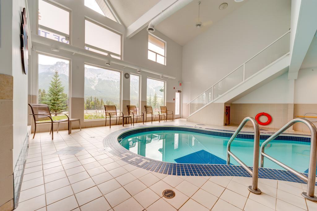 Inn Of The Rockies Канмор Экстерьер фото