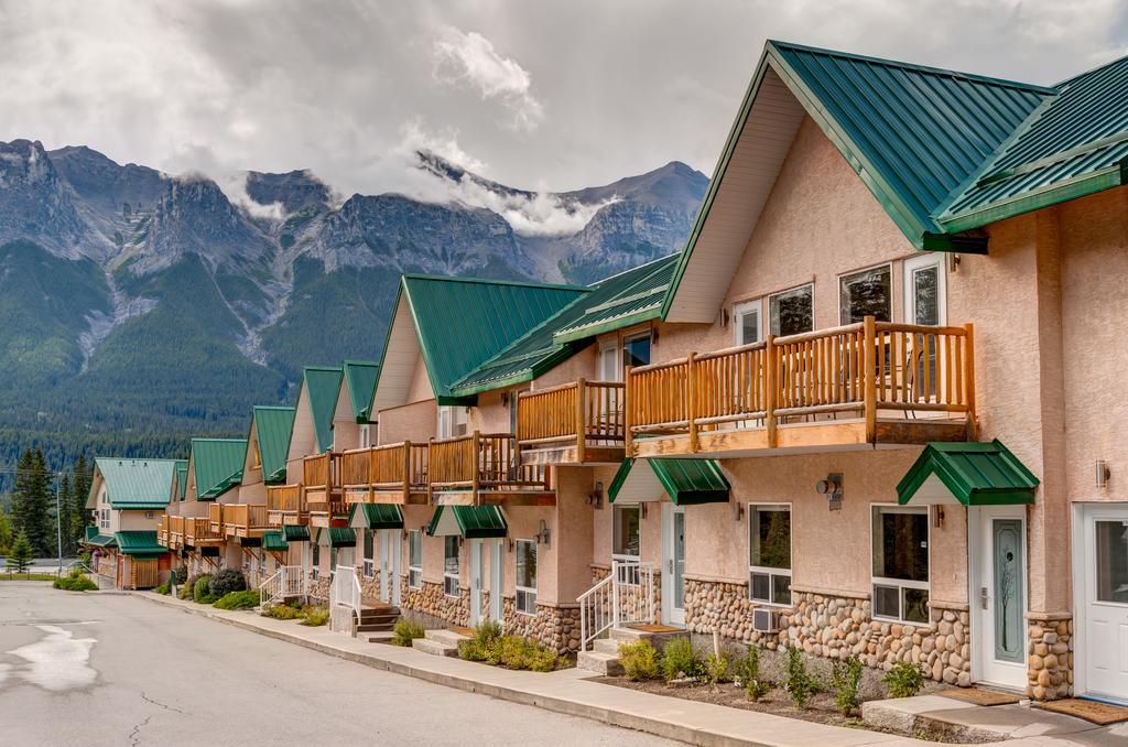 Inn Of The Rockies Канмор Экстерьер фото
