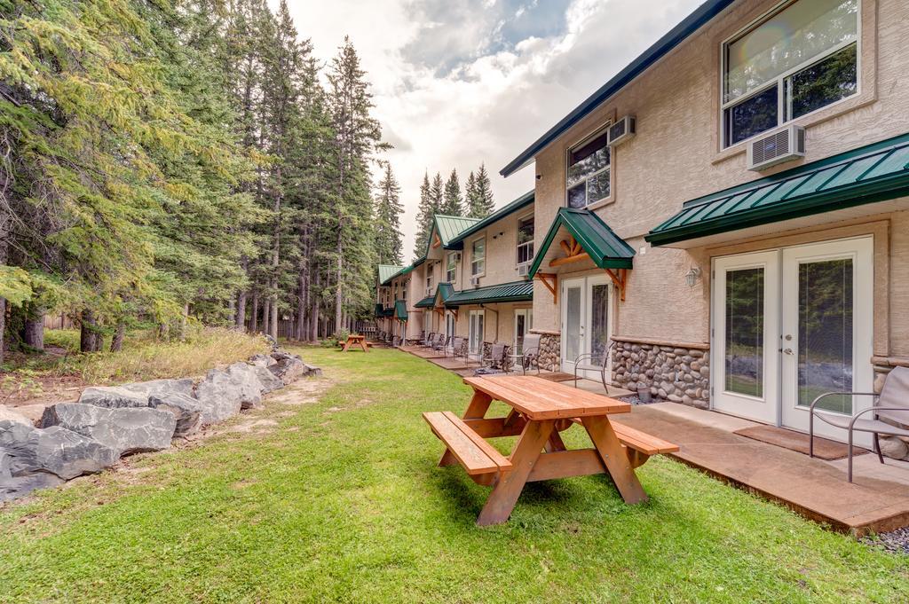 Inn Of The Rockies Канмор Экстерьер фото